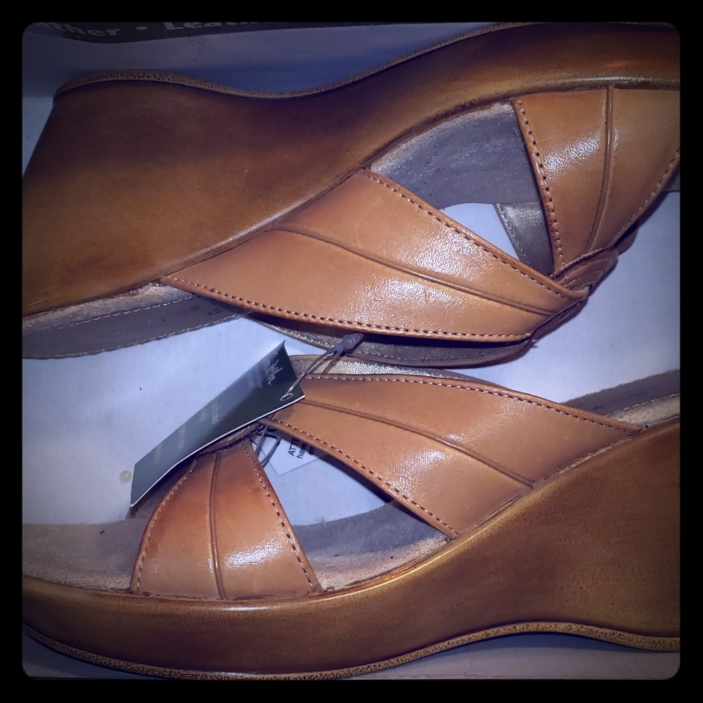 Tom McAn Womens Sandals